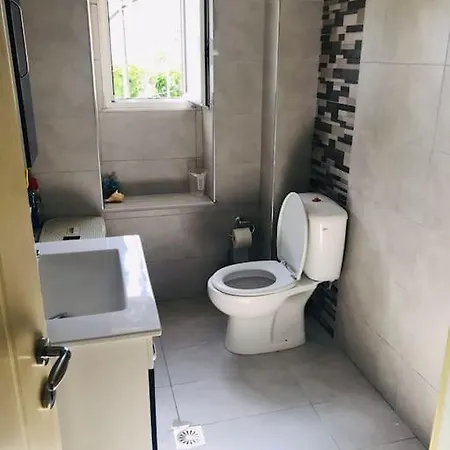 Modern Close To The Beach,port & Centre Apartment *
